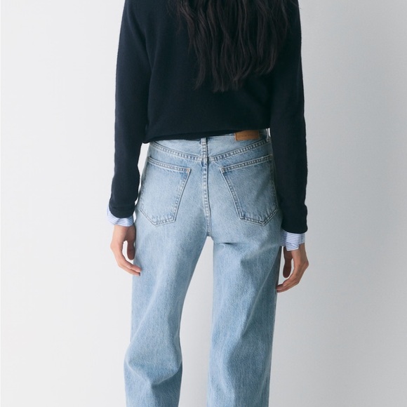 Brand New Aritzia Denim Forum Light Blue Hi-Rise Jeans - Picture 6 of 8